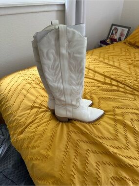 Dolce Vita White Pointed-Toe Western Knee-High Boots